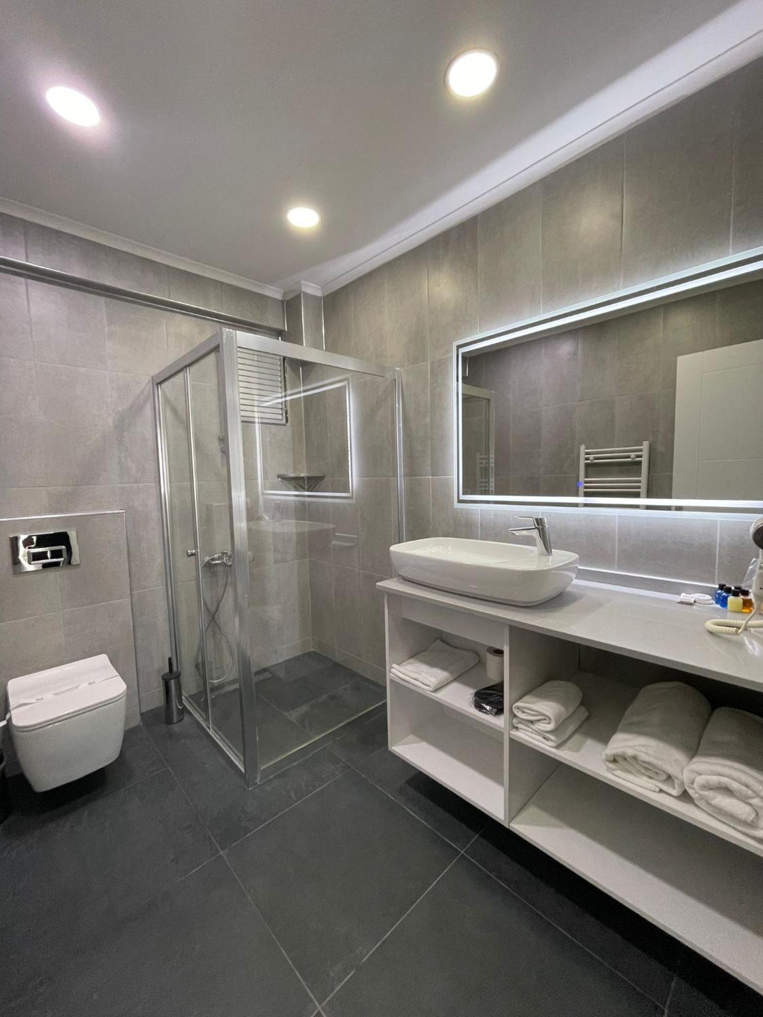 On4 Rooms & Suites Istanbul Exterior photo